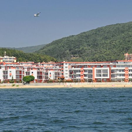 Privilege Beach Apartments Sveti Vlas Exterior photo