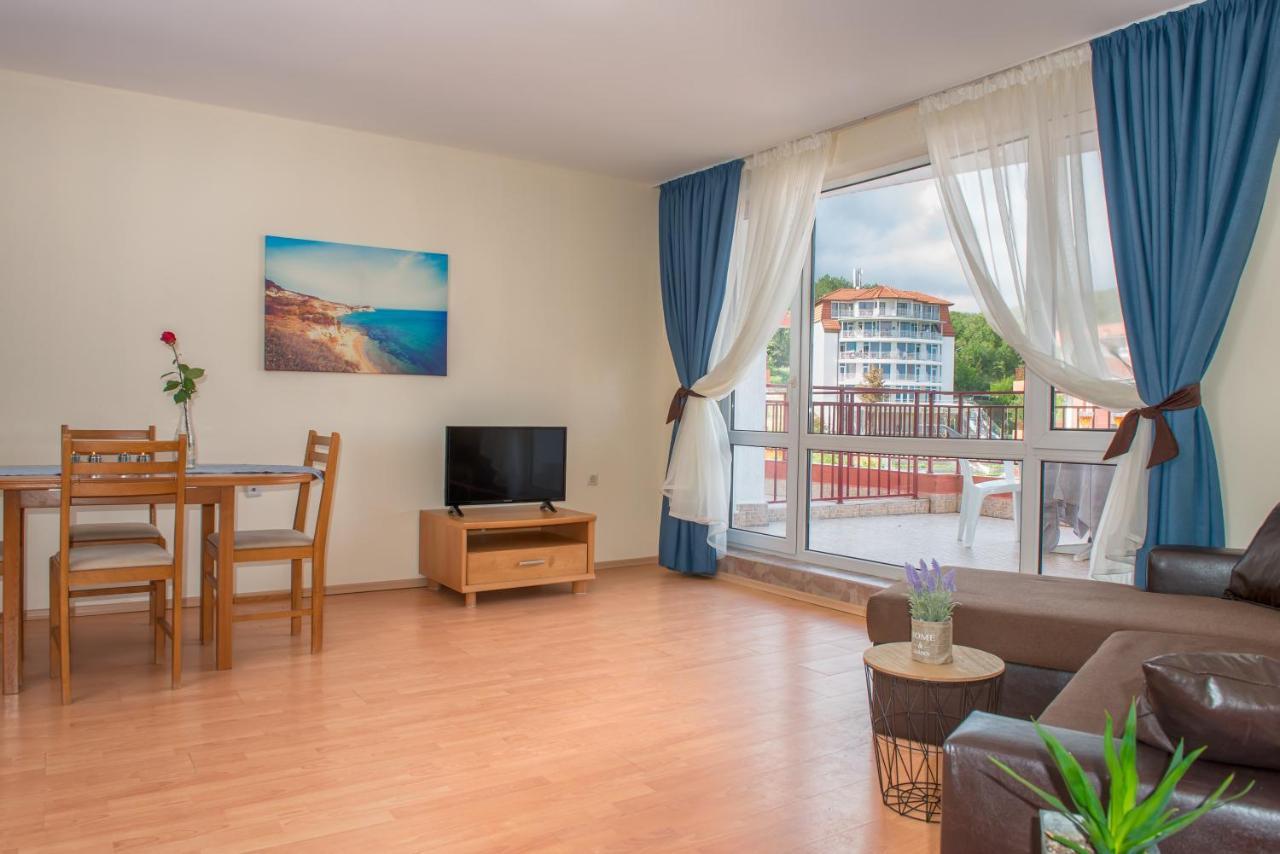 Privilege Beach Apartments Sveti Vlas Exterior photo