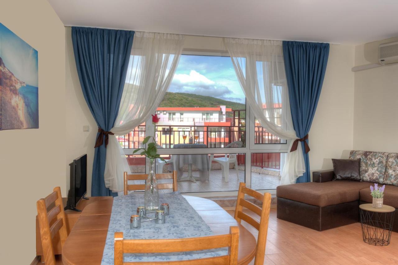 Privilege Beach Apartments Sveti Vlas Exterior photo