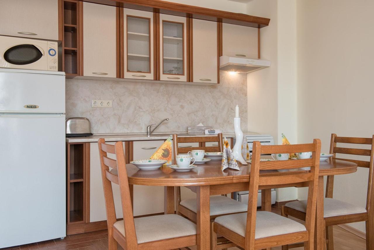 Privilege Beach Apartments Sveti Vlas Exterior photo