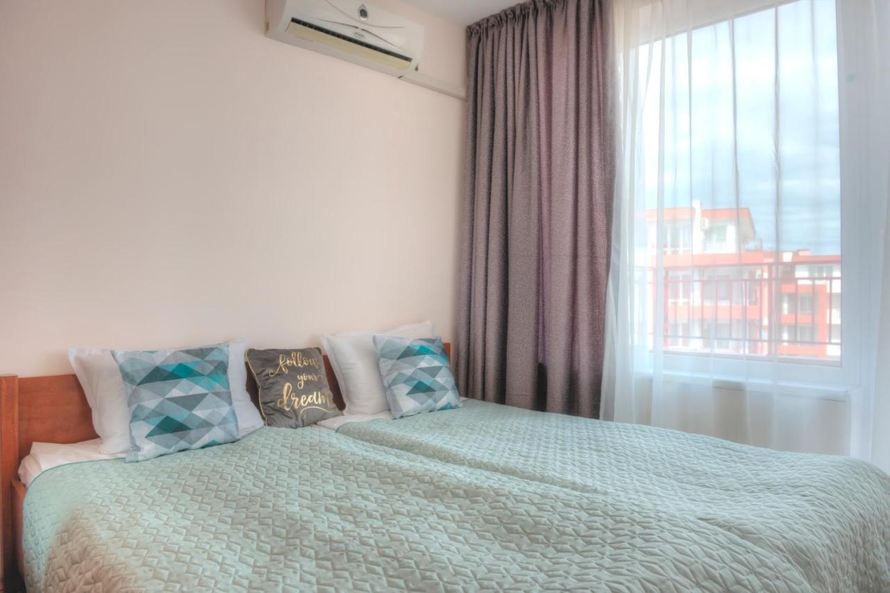 Privilege Beach Apartments Sveti Vlas Exterior photo
