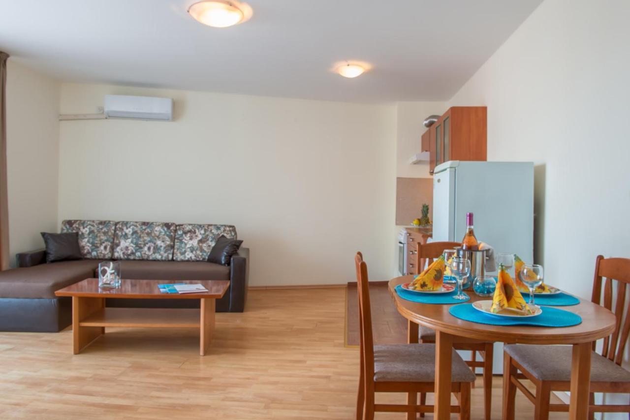 Privilege Beach Apartments Sveti Vlas Exterior photo