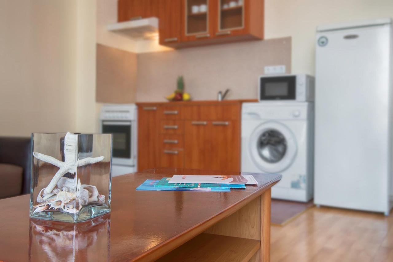 Privilege Beach Apartments Sveti Vlas Exterior photo