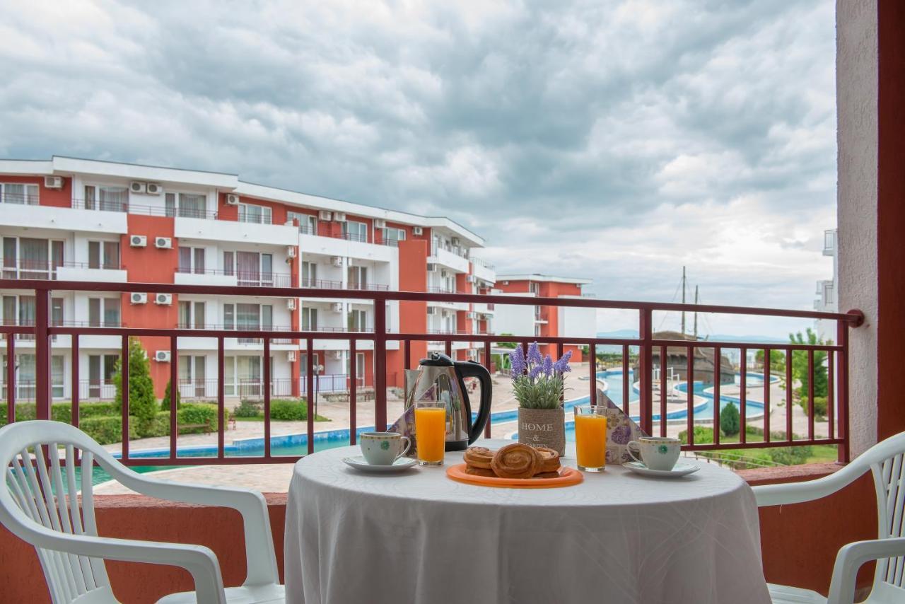 Privilege Beach Apartments Sveti Vlas Exterior photo