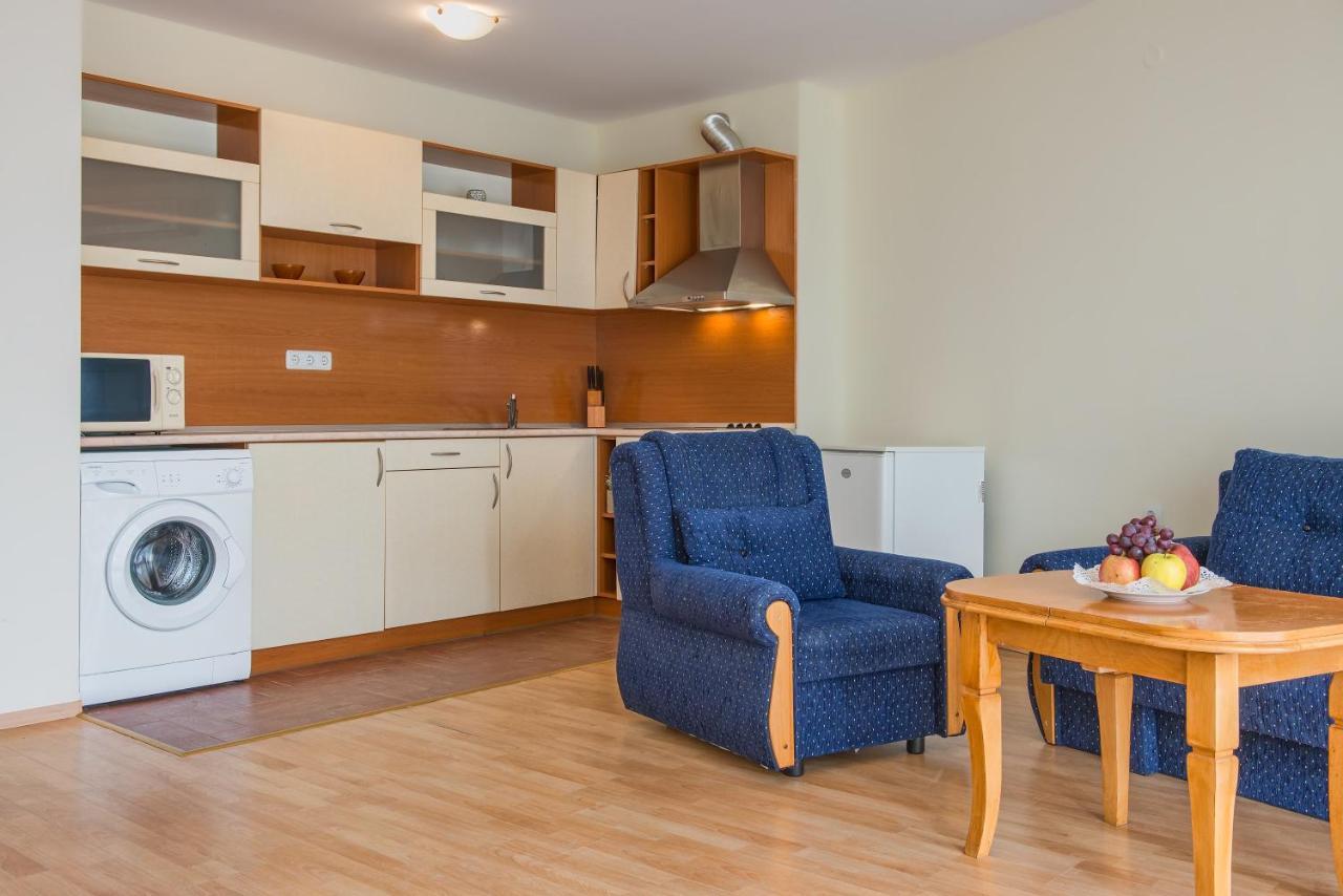 Privilege Beach Apartments Sveti Vlas Exterior photo