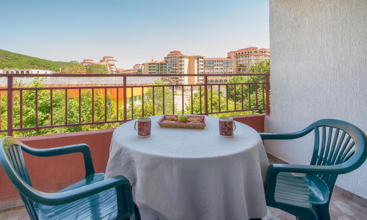 Privilege Beach Apartments Sveti Vlas Exterior photo