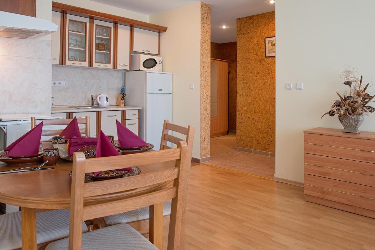 Privilege Beach Apartments Sveti Vlas Exterior photo
