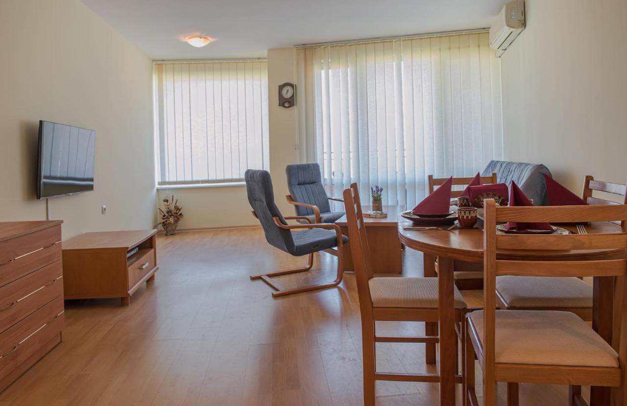 Privilege Beach Apartments Sveti Vlas Exterior photo